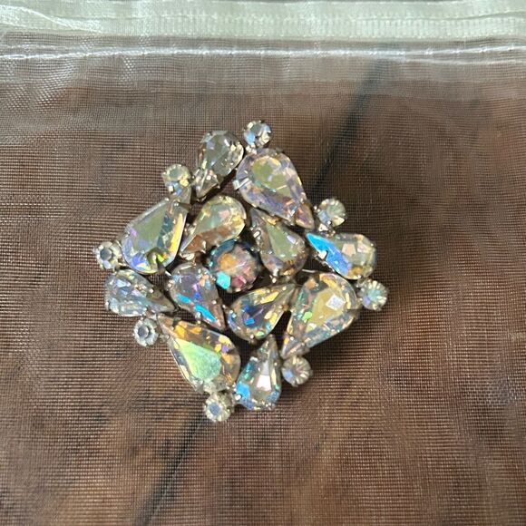 Elegant Vintage Aurora Borealis Silver Crystal Brooch - Picture 1 of 3